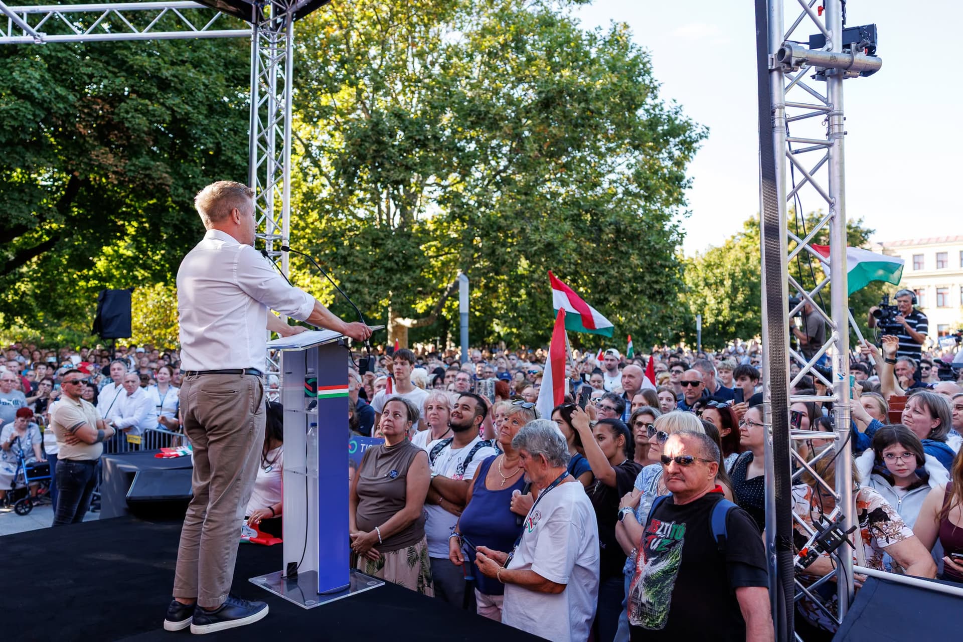 Magyar Péter: elengedhetik a nehéz helyzetű önkormányzatok szolidaritási adójának egy részét