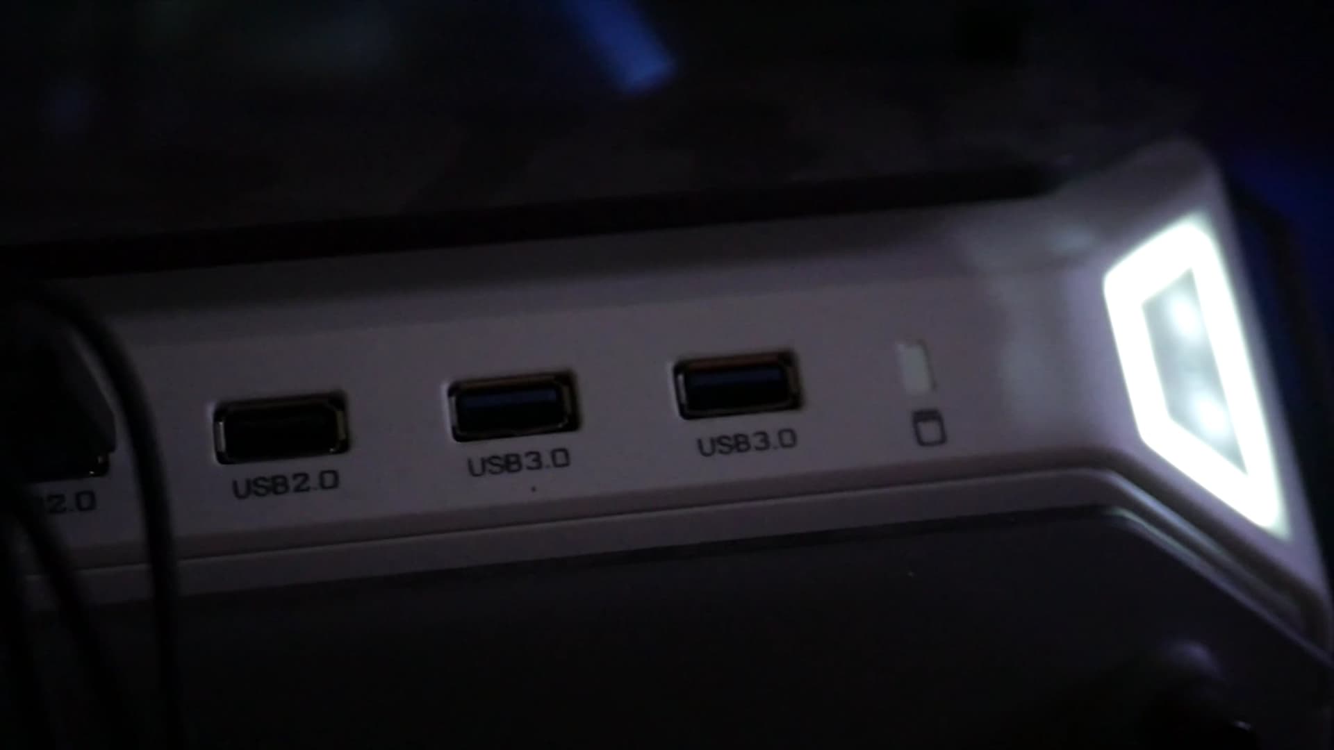 Áramütésveszély: a vizsgált USB-töltők 80 százaléka megbukott a hatósági teszten