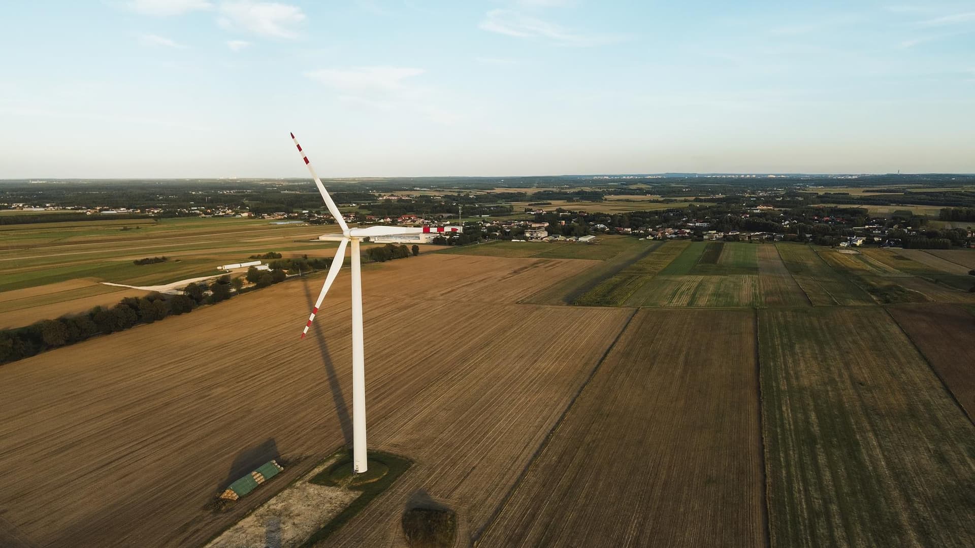 A szélturbina nem az új napelem, hanem a magyar áramrendszer hiányzó másik lába lehet