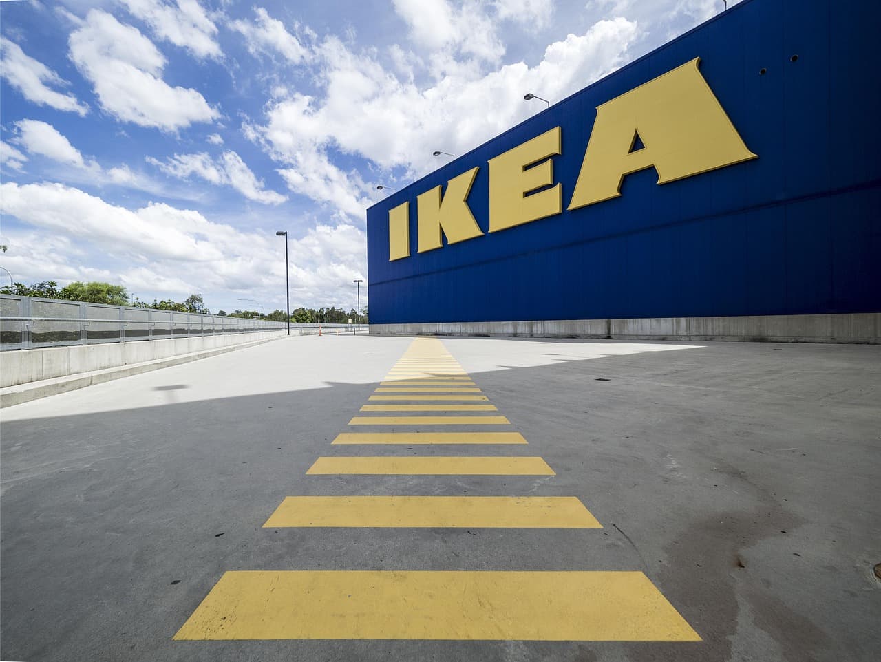 Az IKEA dolgozóinak bérvitája már nem csak a fizetésről szól