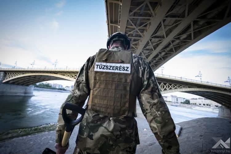 Nyolcvan éve véget ért a háború – a magyar tűzszerészeknek mégsem pihenhetnek