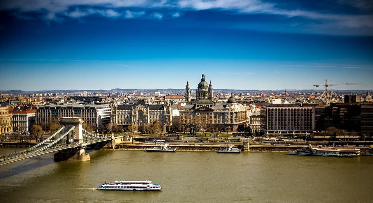 A külföldi vendég húzza a magyar turizmust, de a piac nem ugyanoda tér vissza