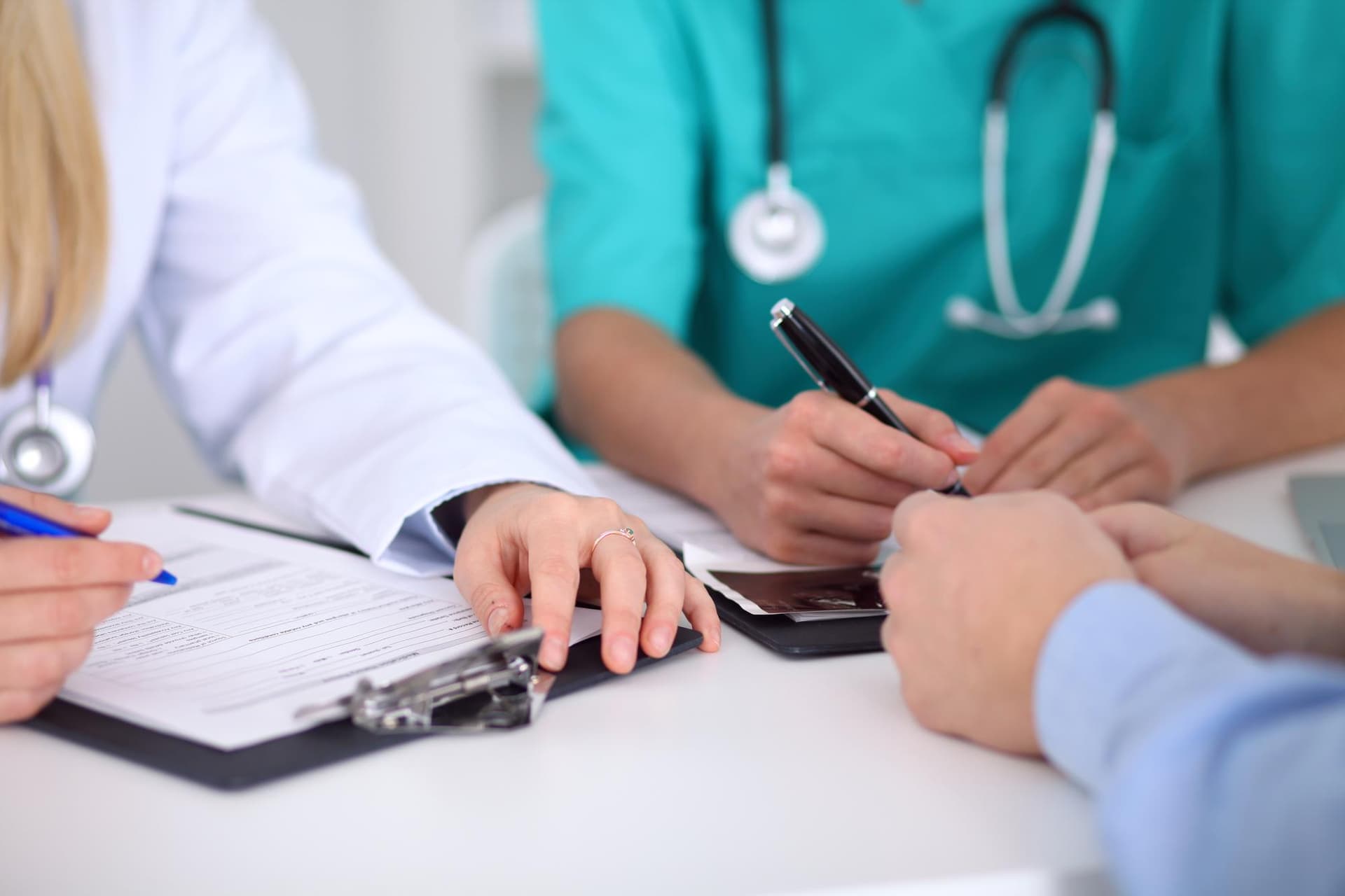 Átalakítanák az egészségügy finanszírozását, eredményalapú támogatás jöhet
