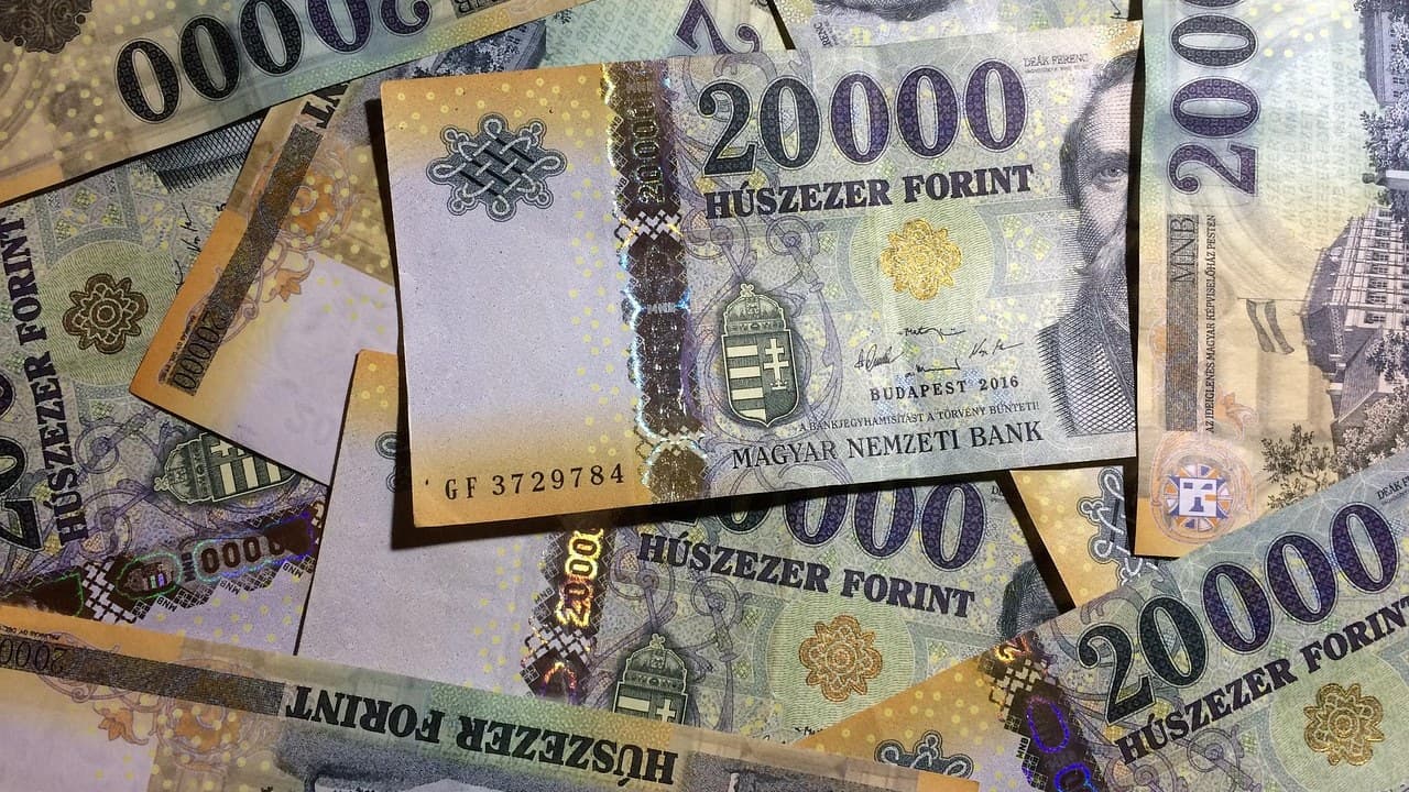 Minimálbér 2027: négy százalékot kínálnak a munkaadók, a szakszervezetek a hároméves megállapodáshoz ragaszkodnak