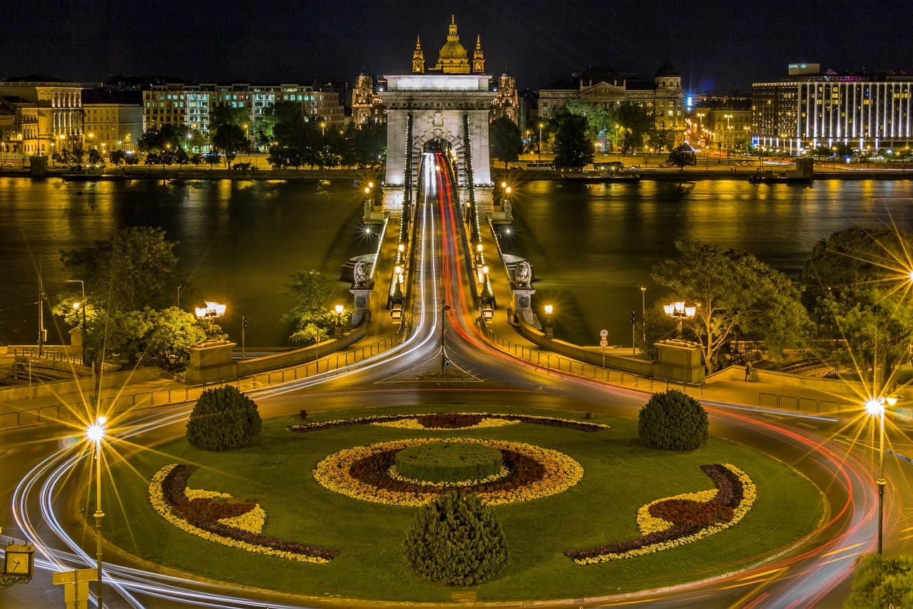 Az önkormányzati szövetség egyeztetést kér az illetménycsökkentési javaslat miatt
