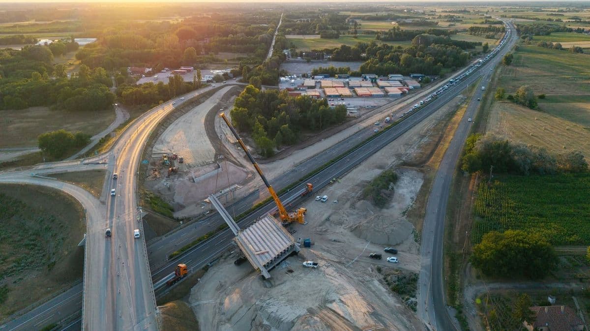 Országos útfelújítási program: 600 km-es szakaszon épülnek új utak