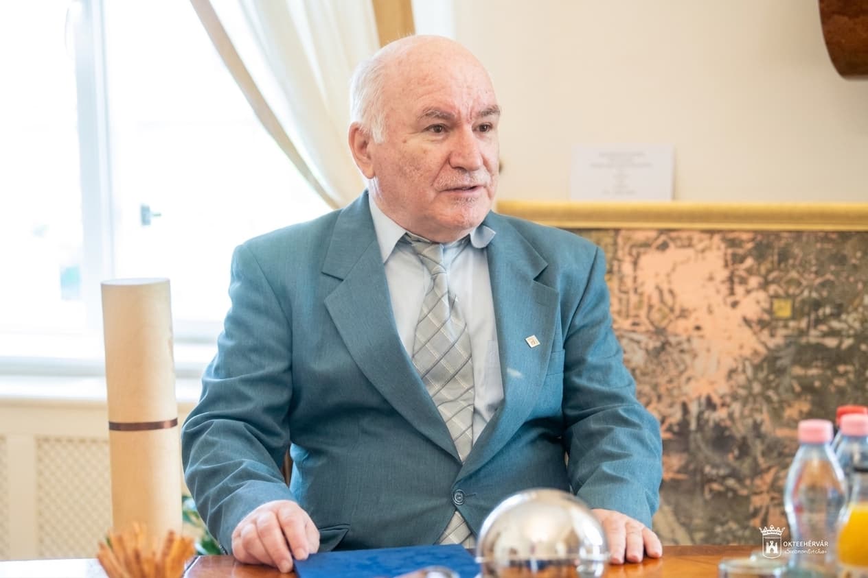 Évtizedek a rászorulókért: nyugdíjba vonult a fehérvári civil élet ismert alakja