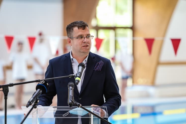Seszták Miklós, a KDNP politikusa felszólal, mentelmi jogi bűnügye az Országgyűlésben téma.