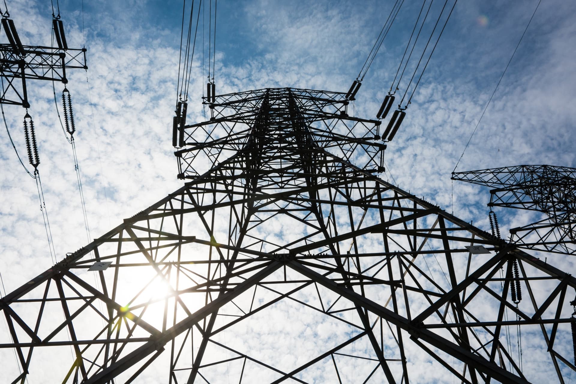 A kikapcsolt az ország? 700 megawatt árammal csökkent a fogyasztásunk egy este alatt