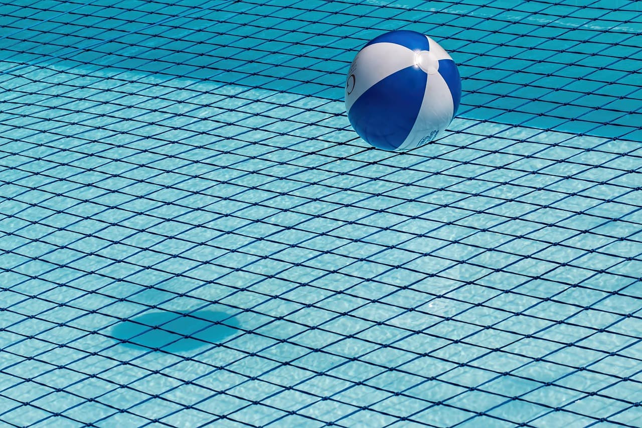 Szikrázó napsütés és igazi nyári hőség vár ma ránk 