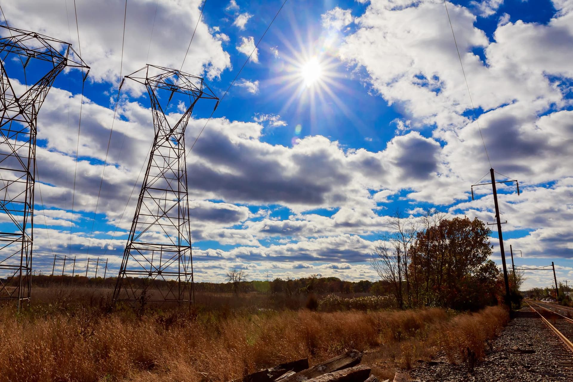 Energiakrízis: véget ért az önkéntes fogyasztáscsökkentés, 224 többlethalálesetet hozott a kánikula - kormányzati tájékoztatás