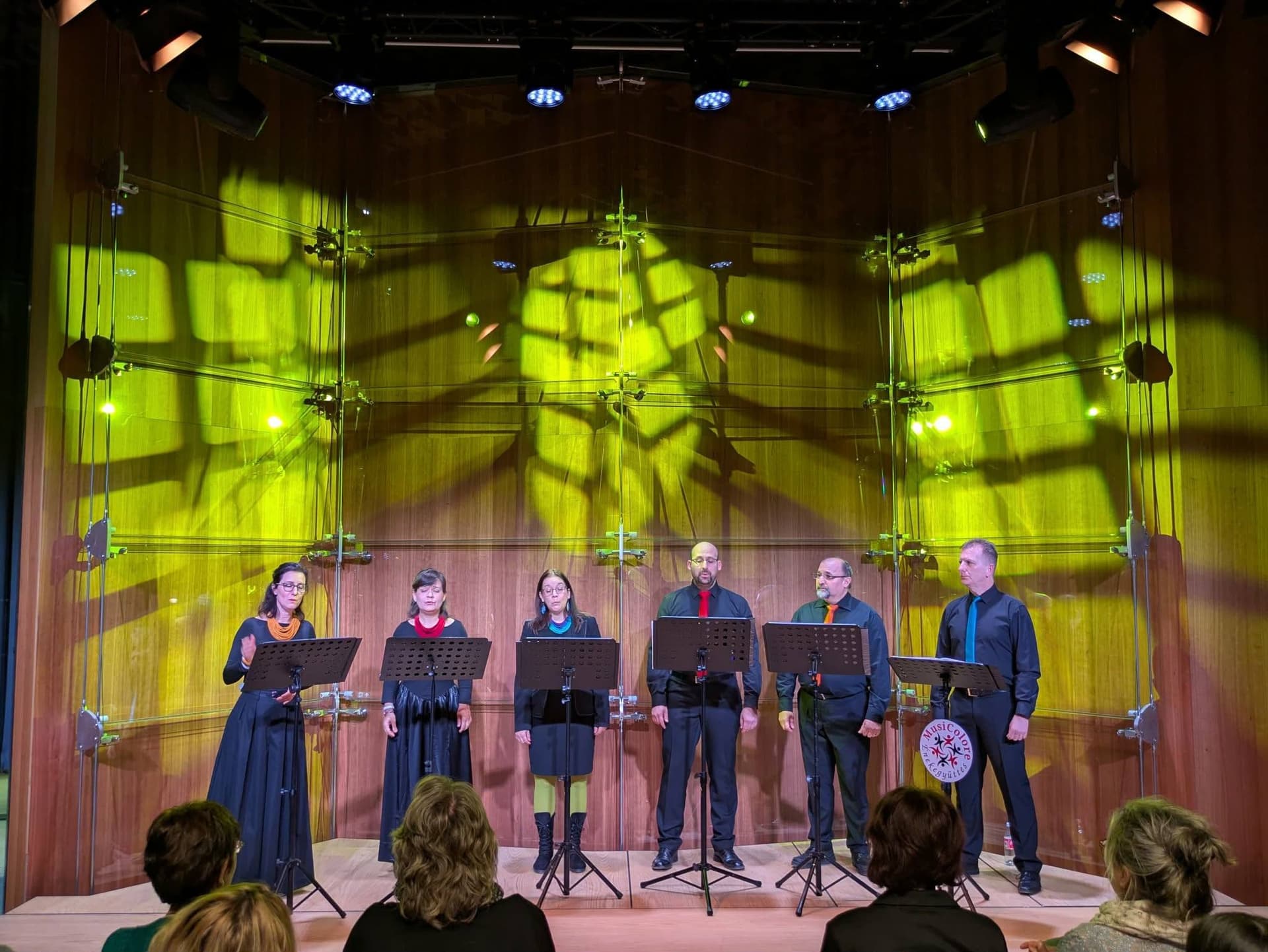 Verseny előtt, testközelből: a MusiColore koncertje a Ciszter dísztermében