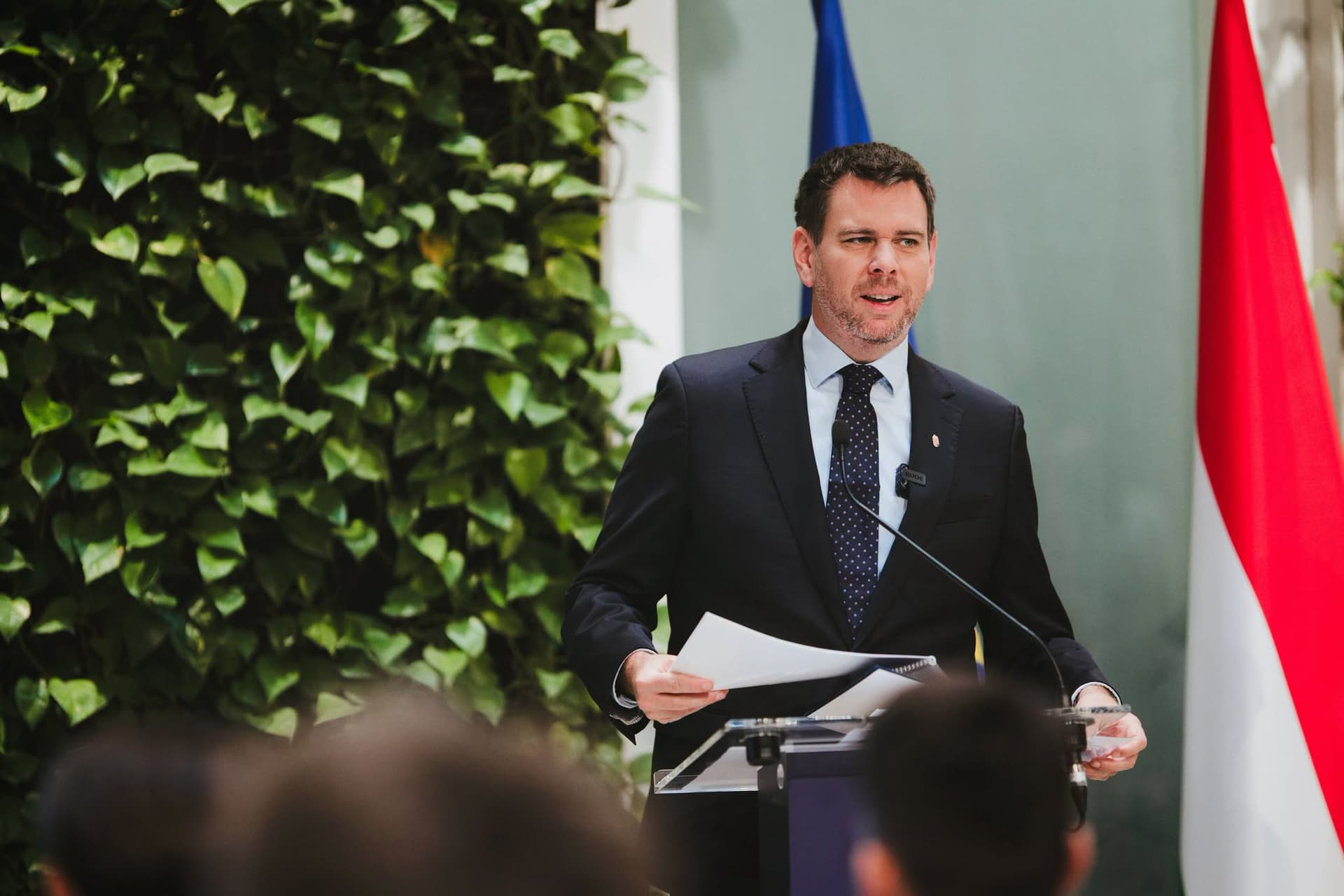 Vitézy Dávid: bűncselekmény lehet a kirívó gyorshajtás