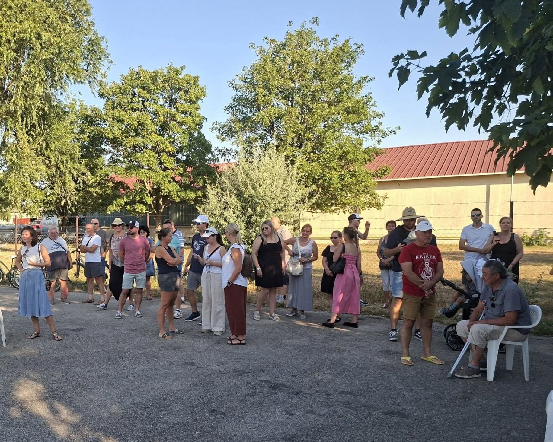 Tájékoztató készül a feketehegyi buszfordulók hulladékproblémájáról
